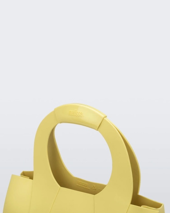 melissa_fashion_essential_tropicana_yellow.jpg Melissa Fashion Essential Tropicana Yellow - Image 1