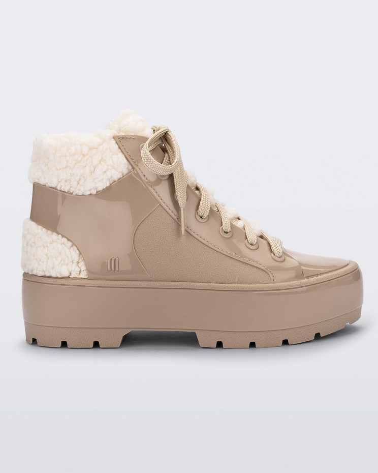 melissa_fashion_fluffy_sneaker_beige_new.jpg Melissa Fashion Fluffy Sneaker Beige New - Image 1