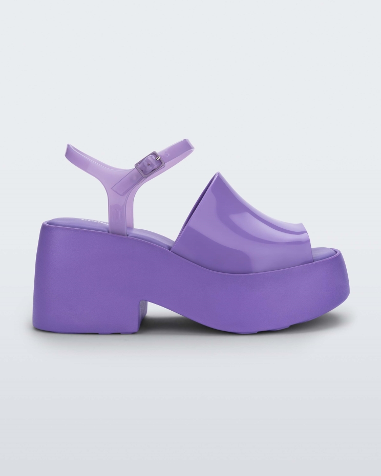 melissa_fashion_lilac_pose.jpg Melissa Fashion Lilac Pose - Image 1