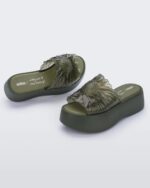 Melissa Fashion Becky Panc Isabela & Chica Capeto Slide Green - Image 2
