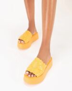 Melissa Fashion Becky Panc Isabela & Chica Capeto Slide Yellow - Image 3