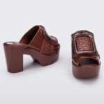 Melissa Fashion Mule Buckle Up Viktor & Rolf Brown