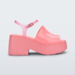 Melissa Fashion Pose Pink