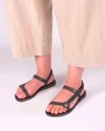 Melissa Fashion Sun Downtown Metallic Sandal Graphite - Image 3
